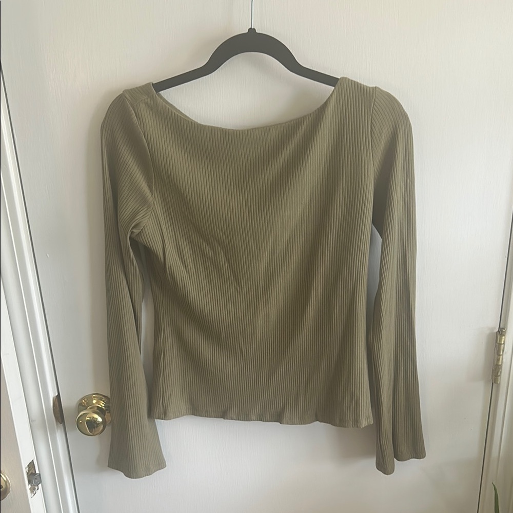Weekend Los Angeles Arabella Rib Top in Bonsai size medium - Picture 2 of 7